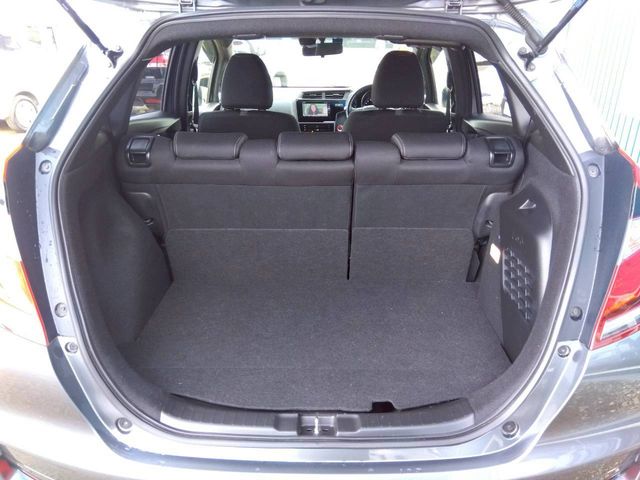 HONDA FIT HYBRID 4WD 2019 Image 31