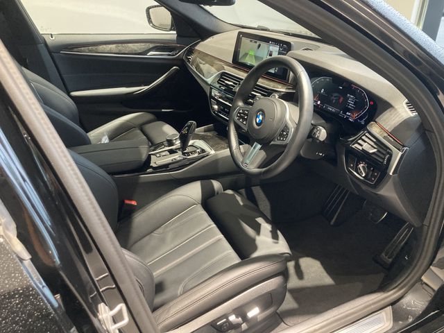 BMW 5SERIES TOURING 2024 Image 31