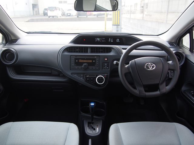 TOYOTA AQUA 2019 Image 31