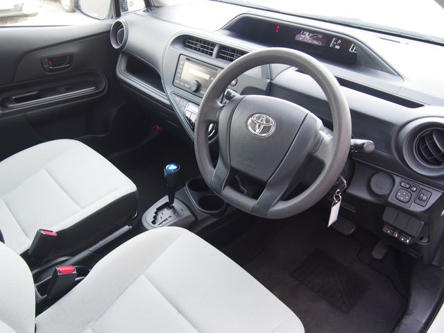 TOYOTA AQUA 2019 Image 31