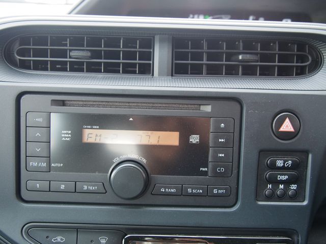 TOYOTA AQUA 2019 Image 31