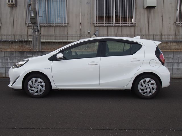 TOYOTA AQUA 2019 Image 31