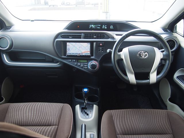 TOYOTA AQUA 2014 Image 31