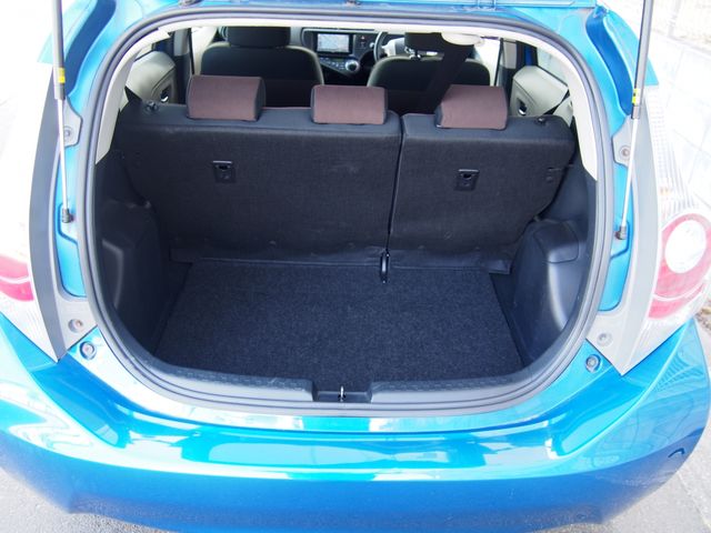 TOYOTA AQUA 2014 Image 31