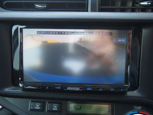 TOYOTA AQUA 2014 Image 31