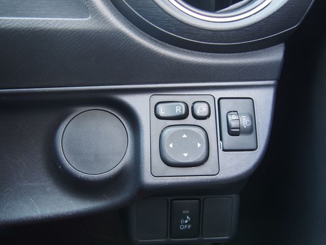 TOYOTA AQUA 2014 Image 31