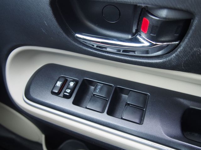 TOYOTA AQUA 2014 Image 31