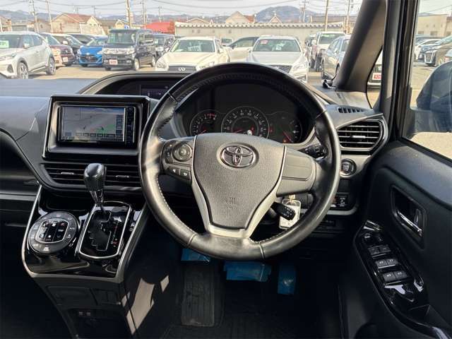 TOYOTA VOXY 4WD 2019 Image 31