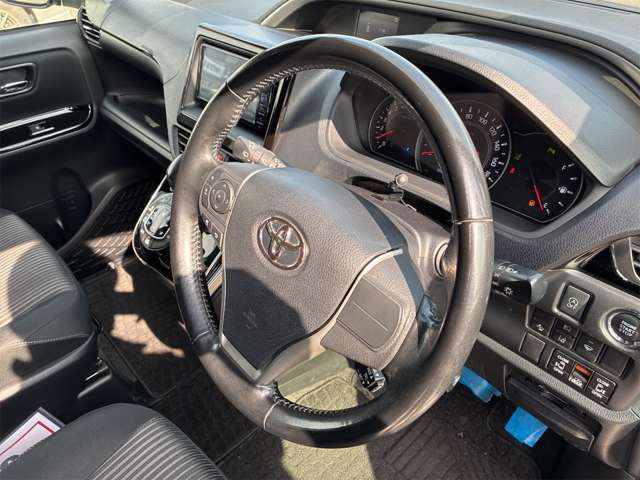 TOYOTA VOXY 4WD 2019 Image 31