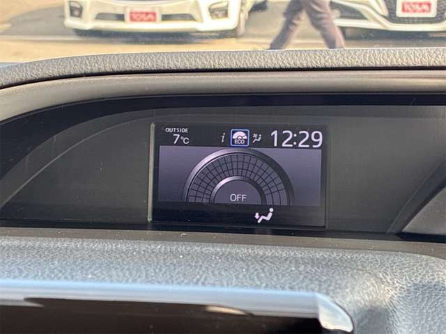 TOYOTA VOXY 4WD 2019 Image 31