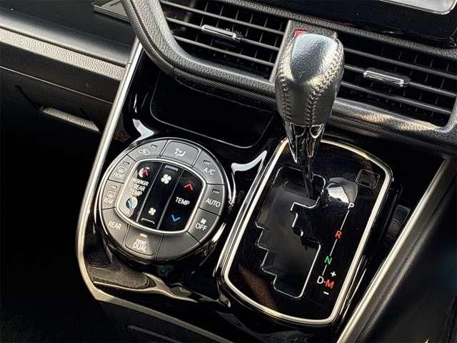 TOYOTA VOXY 4WD 2019 Image 31