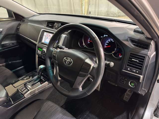 TOYOTA MARK X 2013 Image 31