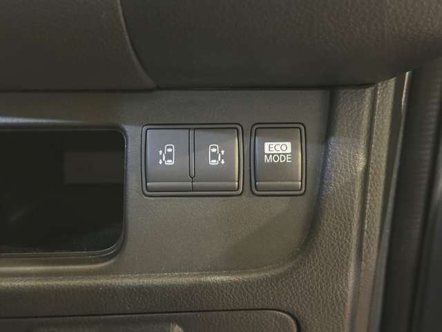 NISSAN SERENA  S-HYBRID 4WD 2013 Image 31