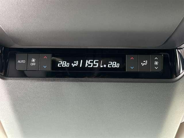 TOYOTA VELLFIRE  HYBRID 4WD 2023 Image 31