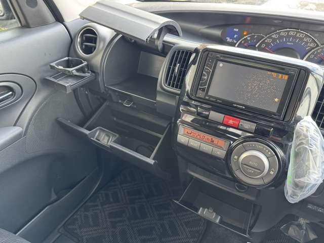 DAIHATSU TANTO 4WD 2013 Image 31