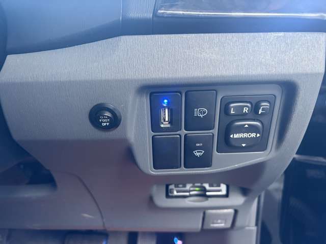 TOYOTA PRIUS 2010 Image 31