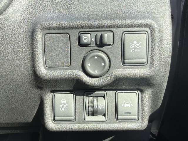 NISSAN NOTE 4WD 2017 Image 31