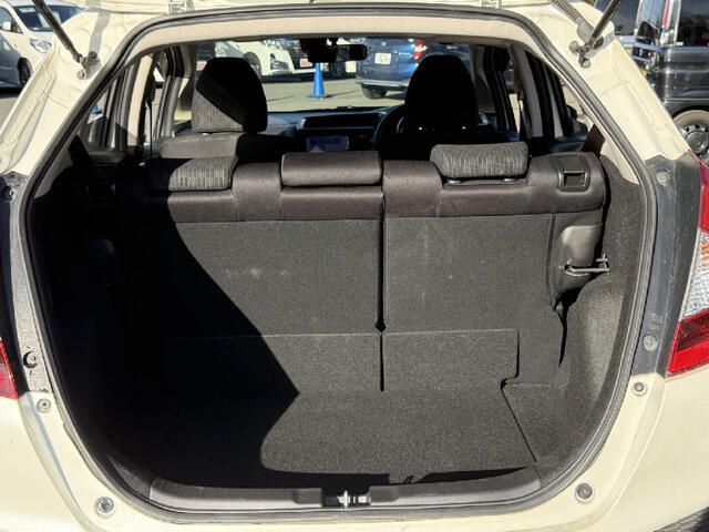 HONDA FIT 4WD 2015 Image 31