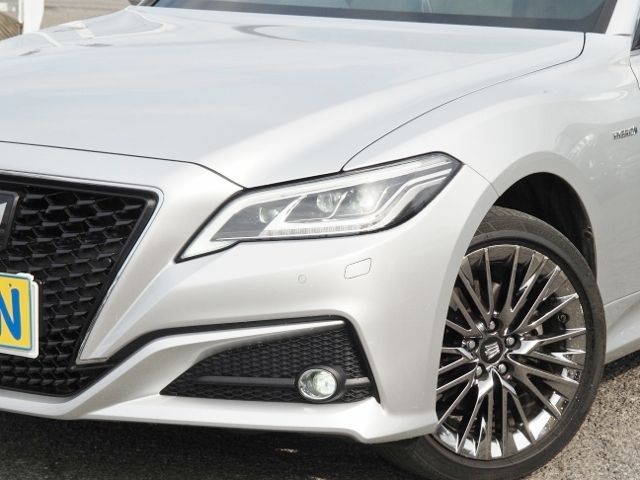 TOYOTA CROWN SEDAN HYBRID 4 2019 Image 31