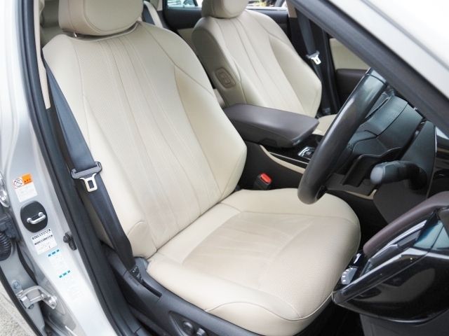 TOYOTA CROWN SEDAN HYBRID 4 2019 Image 31