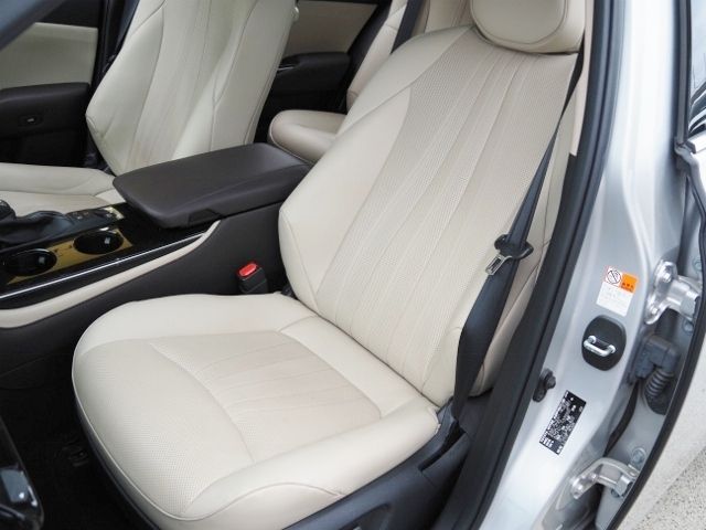 TOYOTA CROWN SEDAN HYBRID 4 2019 Image 31