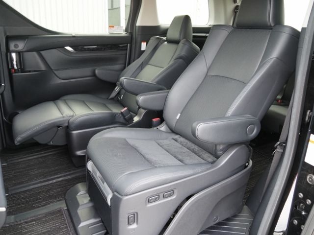 TOYOTA ALPHARD HYBRID 4WD 2021 Image 31