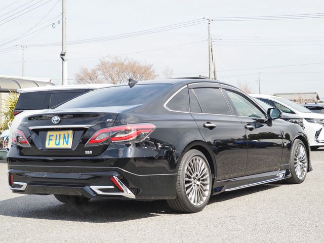 TOYOTA CROWN SEDAN HYBRID 2021 Image 31