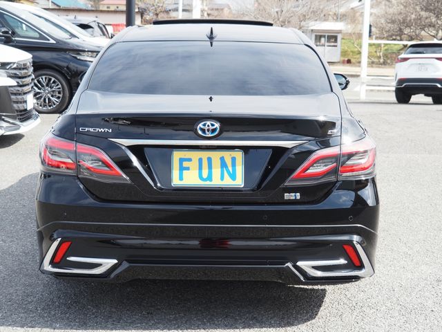 TOYOTA CROWN SEDAN HYBRID 2021 Image 31