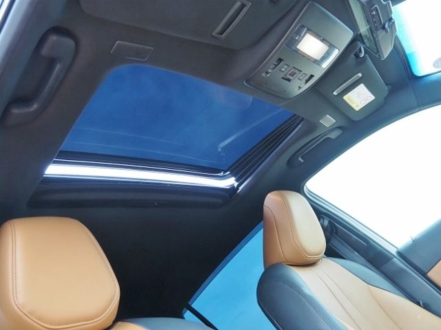 TOYOTA CROWN SEDAN HYBRID 2021 Image 31