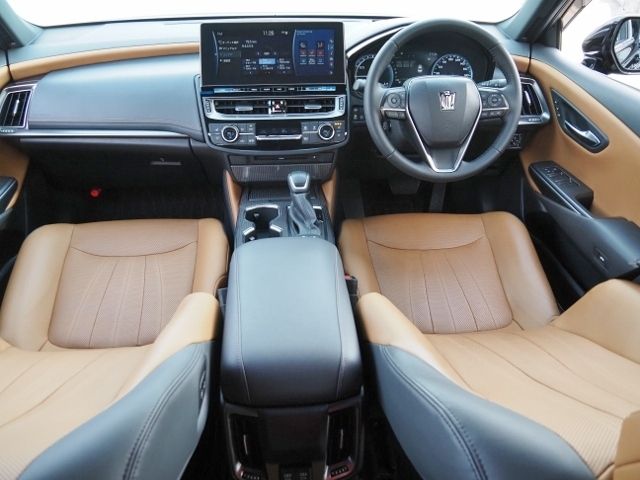 TOYOTA CROWN SEDAN HYBRID 2021 Image 31