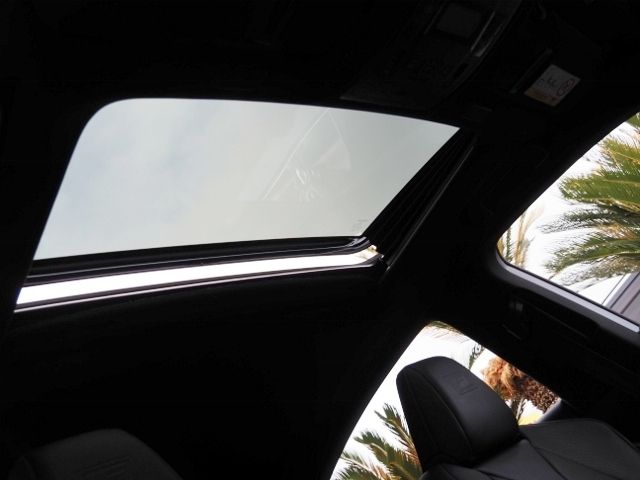 TOYOTA LEXUS ES300H 2019 Image 31