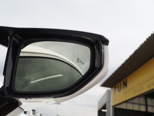 TOYOTA LEXUS ES300H 2019 Image 31