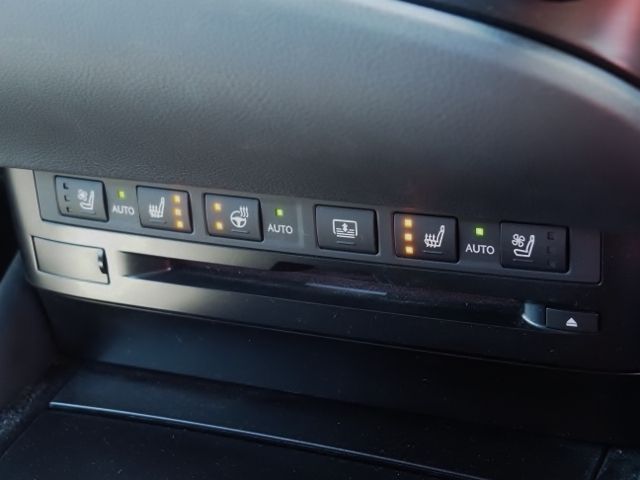 TOYOTA LEXUS ES300H 2019 Image 31