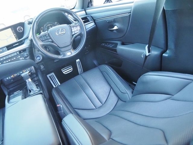 TOYOTA LEXUS ES300H 2019 Image 31