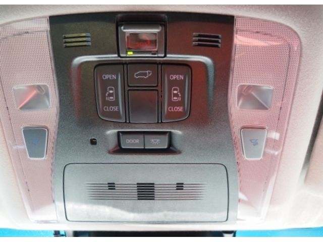 TOYOTA ALPHARD HYBRID 4WD 2021 Image 31