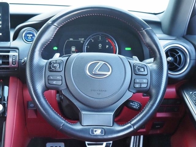 TOYOTA LEXUS IS300H 2021 Image 31