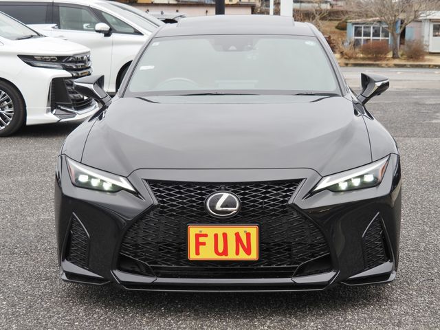 TOYOTA LEXUS IS350 2021 Image 31