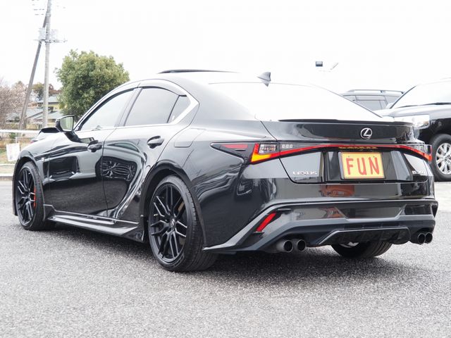 TOYOTA LEXUS IS350 2021 Image 31