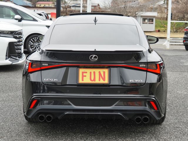 TOYOTA LEXUS IS350 2021 Image 31