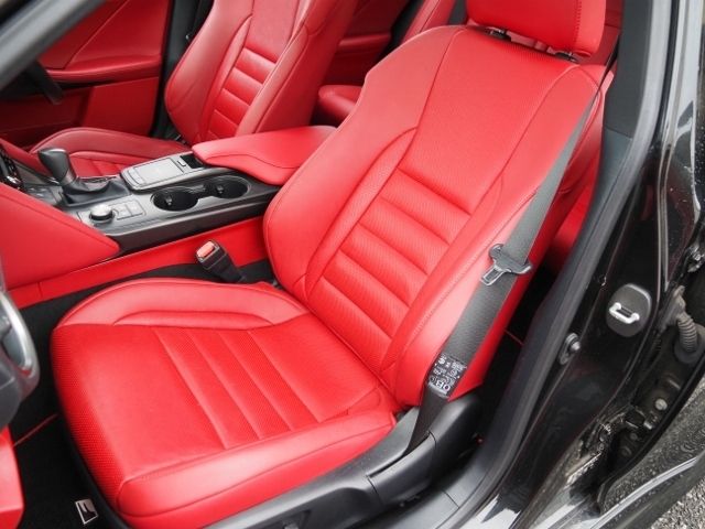 TOYOTA LEXUS IS350 2021 Image 31