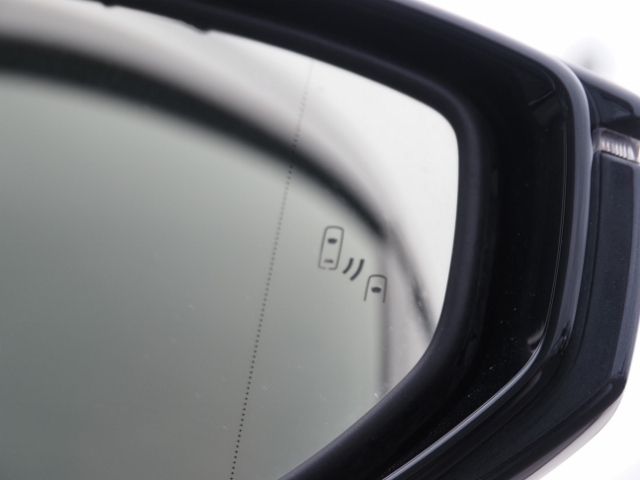 TOYOTA LEXUS IS350 2021 Image 31