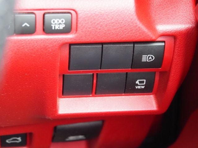 TOYOTA LEXUS IS350 2021 Image 31