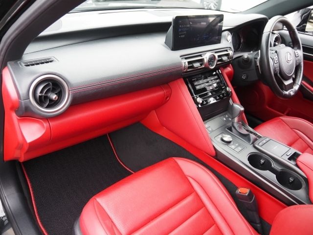 TOYOTA LEXUS IS350 2021 Image 31