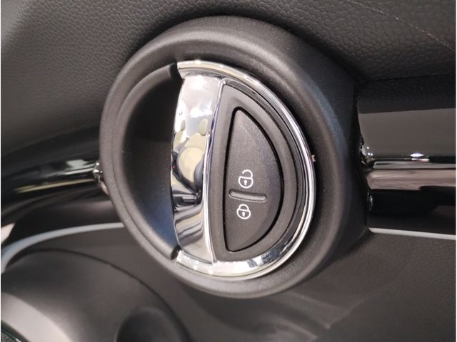 BMW MINI COOPER S OPEN 2023 Image 31