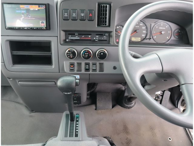 NISSAN CIVILIAN 2018 Image 31