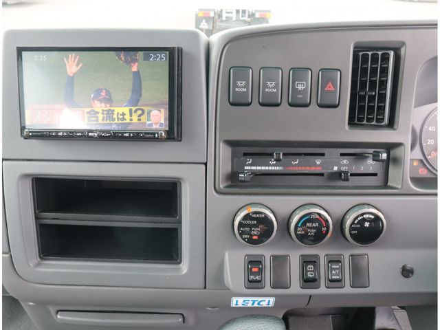 NISSAN CIVILIAN 2018 Image 31