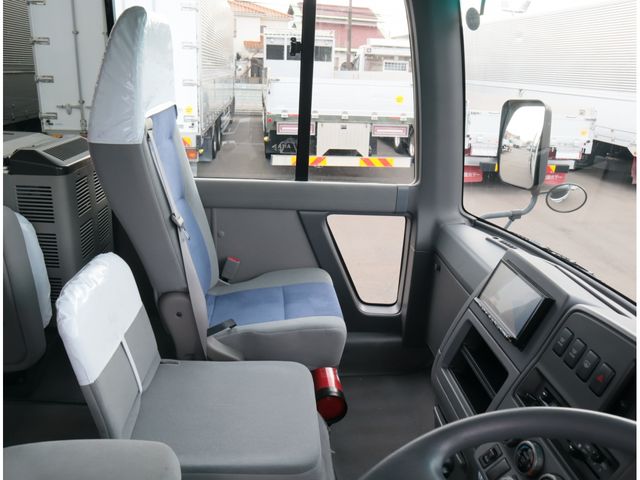 NISSAN CIVILIAN 2018 Image 31