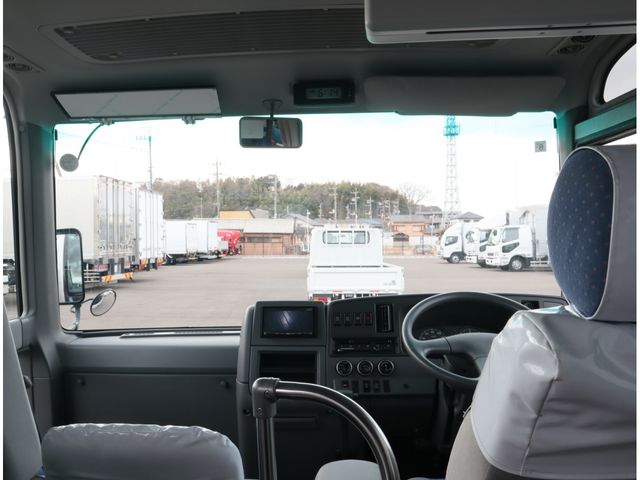 NISSAN CIVILIAN 2018 Image 31