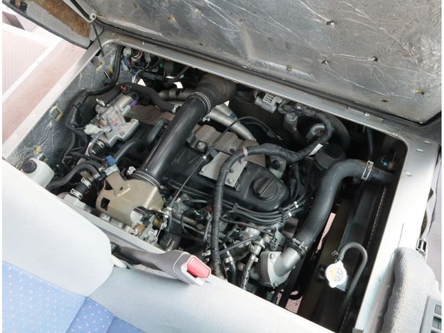 NISSAN CIVILIAN 2018 Image 31