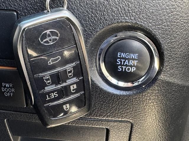 TOYOTA ALPHARD 2018 Image 31